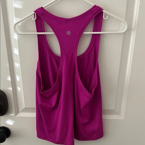 Swiftly tech tank lululemon size 8 *cropped* - Picture 3 of 3